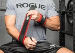 Metal Wrist Wraps -Fitness Equipment Store 57bafb2c2dfeefba931bb03a835b1fa9 5d0a758043488 600x421 1