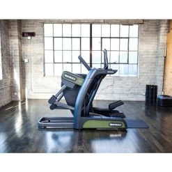 SportsArt G886 Verso Status Eco-Powr Cross Trainer